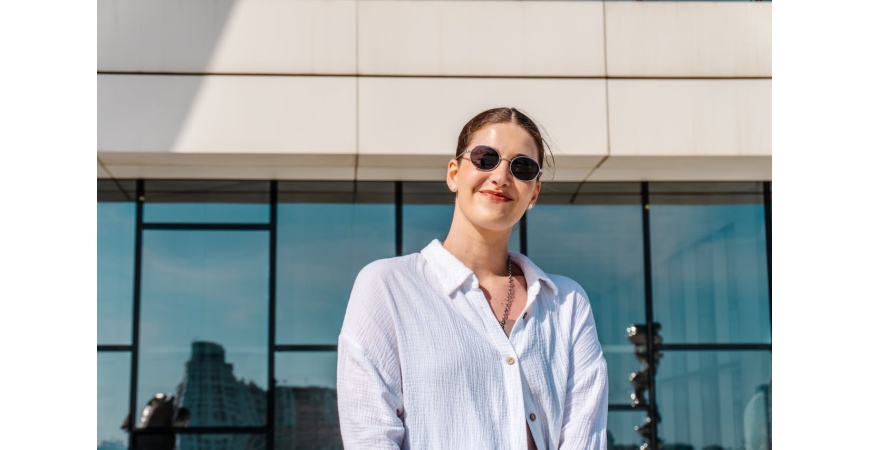 ¿Cómo evitar que la contaminación potencia el daño solar en nuestra piel?