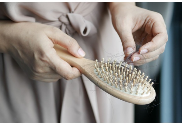 Cuidado capilar: cómo frenar la alopecia masculina y femenina